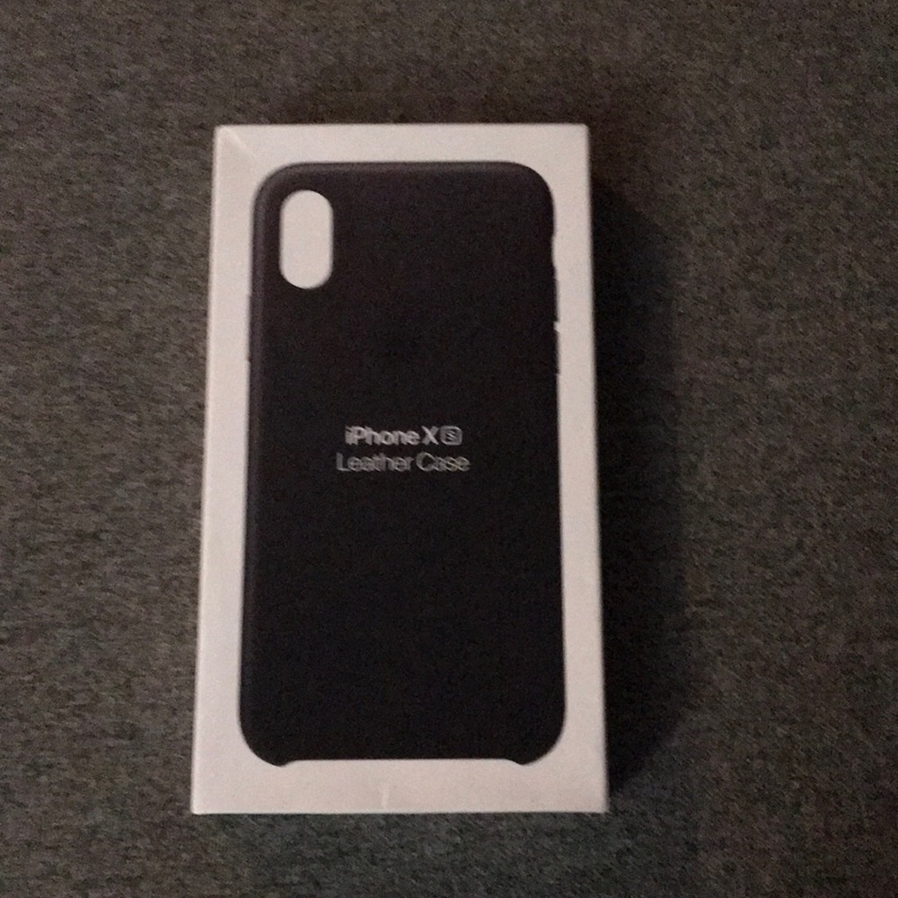(NWT!!) iPhone Xs Black Leather Case